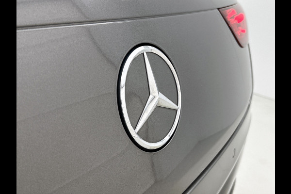Mercedes-Benz CLA-Klasse Shooting Brake 180 AMG Upgrade Edition(Dealer onderH, Panorama, Sfeerverlichting, Navigatie, StoelV, Etc)