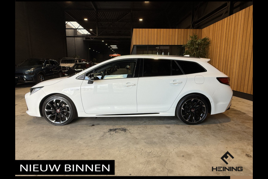 Toyota Corolla Touring Sports 2.0 Hybrid Business GR-Sport Trekhaak. Apple-carplay. Head-up display. Hollandse auto met NAP