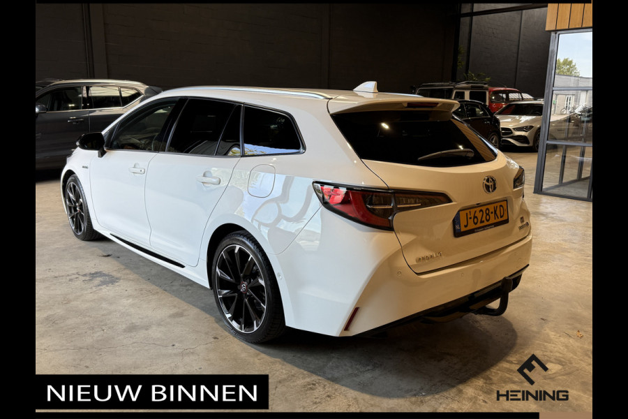 Toyota Corolla Touring Sports 2.0 Hybrid Business GR-Sport Trekhaak. Apple-carplay. Head-up display. Hollandse auto met NAP