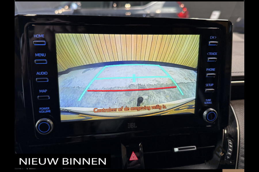Toyota Corolla Touring Sports 2.0 Hybrid Business GR-Sport Trekhaak. Apple-carplay. Head-up display. Hollandse auto met NAP