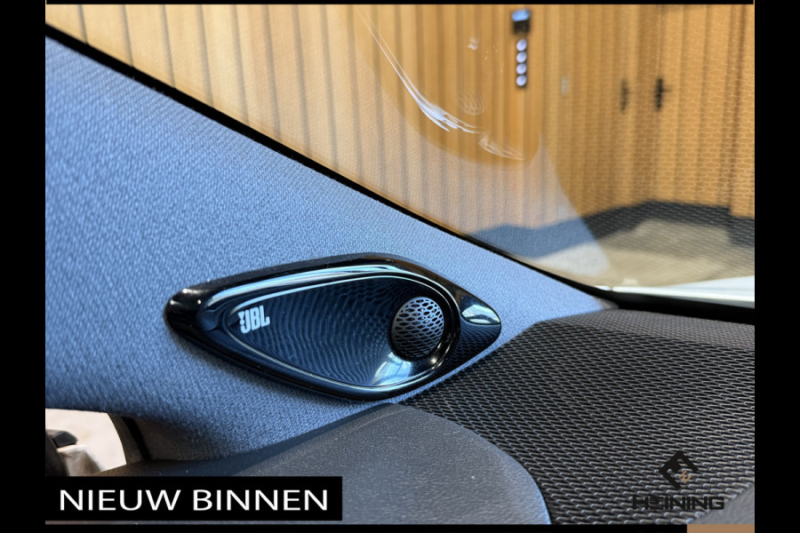 Toyota Corolla Touring Sports 2.0 Hybrid Business GR-Sport Trekhaak. Apple-carplay. Head-up display. Hollandse auto met NAP
