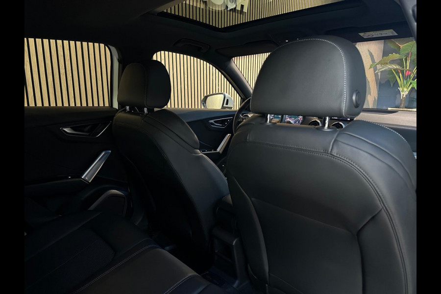 Audi Q2 35 TFSI Edition one S Line - Pano - Trekhaak