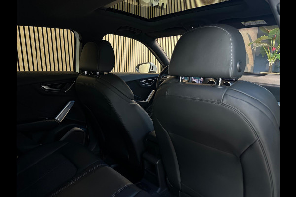 Audi Q2 35 TFSI Edition one S Line - Pano - Trekhaak