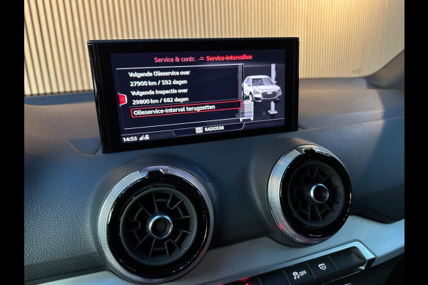 Audi Q2 35 TFSI Edition one S Line - Pano - Trekhaak