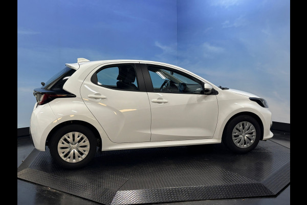 Toyota Yaris 1.0 VVT-i x-play Airco | Camera | Navi| Elktr pakket.