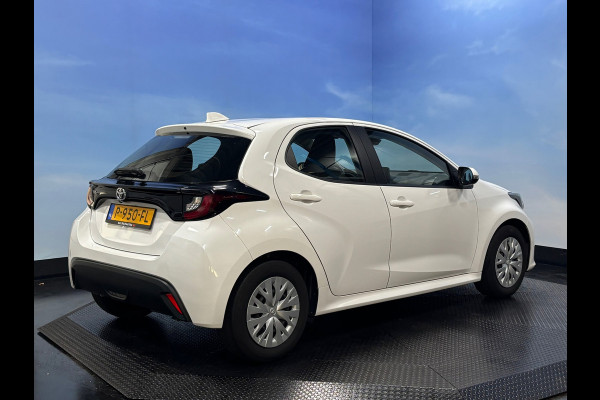 Toyota Yaris 1.0 VVT-i x-play Airco | Camera | Navi| Elktr pakket.
