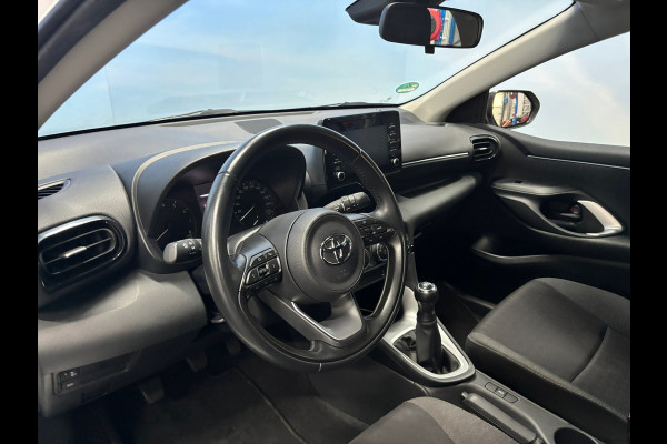 Toyota Yaris 1.0 VVT-i x-play Airco | Camera | Navi| Elktr pakket.