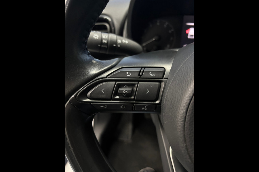 Toyota Yaris 1.0 VVT-i x-play Airco | Camera | Navi| Elktr pakket.