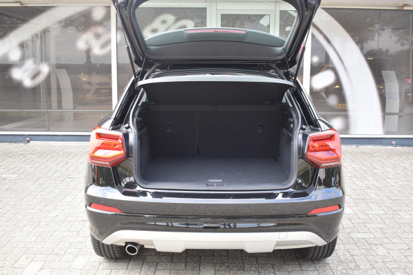 Audi Q2 30 TFSI Sport S line Edition / Parkeersensoren / LED / Multimedia / Cruise Control / Navigatie