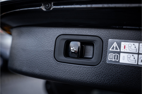 Mercedes-Benz C-Klasse Estate C300 e AMG Line - Massage l Panorama l 360cam l Trekhaak