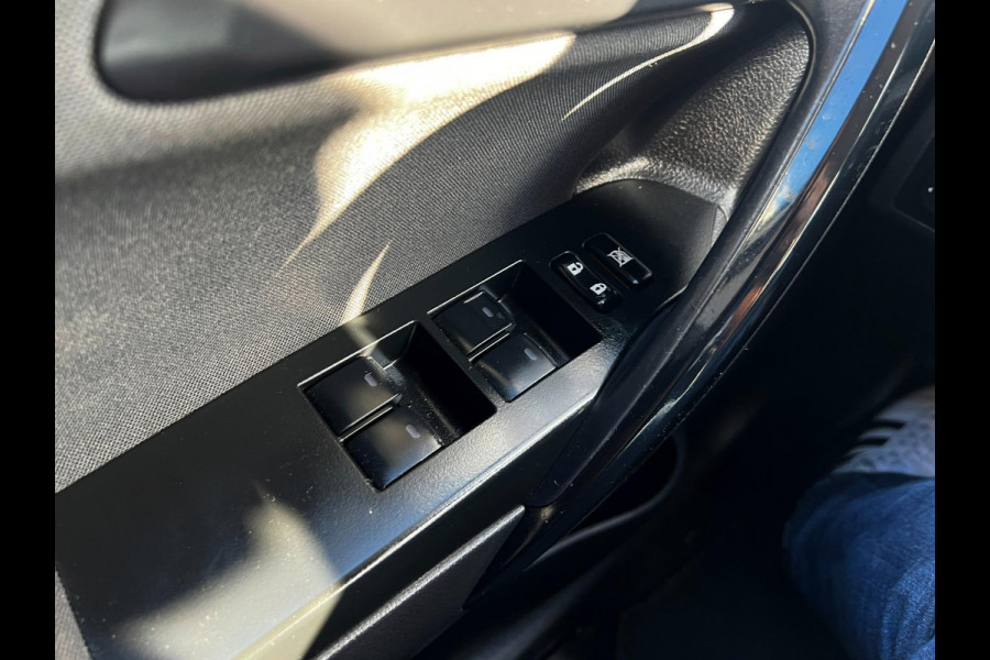 Toyota Auris Touring Sports 1.8 Hybrid Freestylecarplay_Camera_Terkhaak