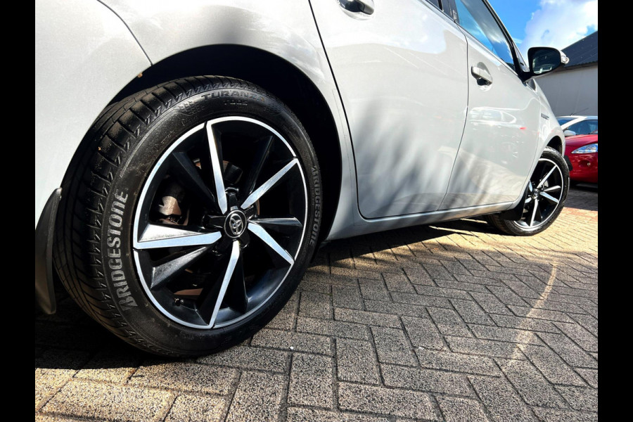 Toyota Auris Touring Sports 1.8 Hybrid Freestylecarplay_Camera_Terkhaak