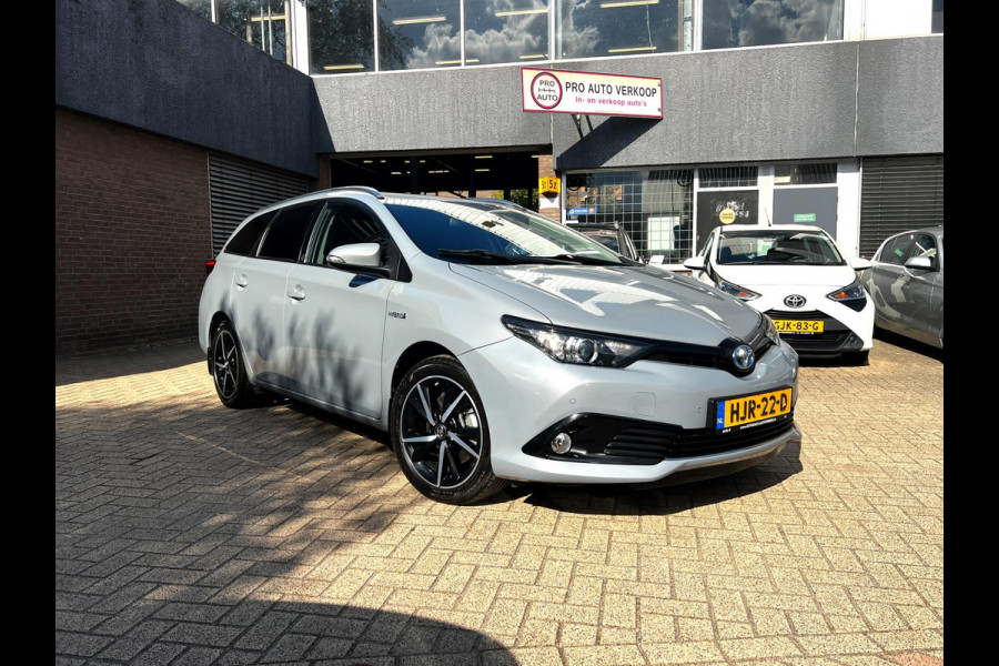 Toyota Auris Touring Sports 1.8 Hybrid Freestylecarplay_Camera_Terkhaak
