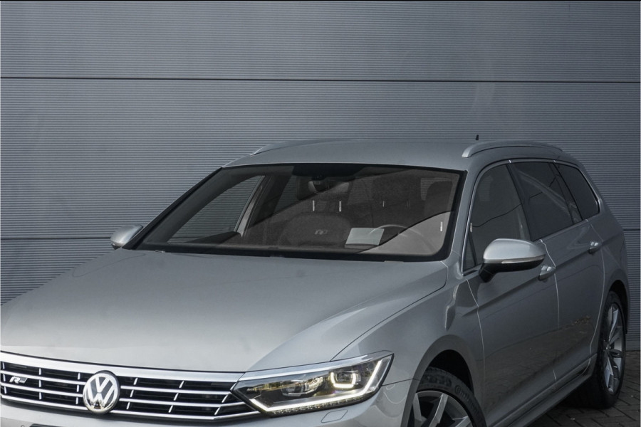 Volkswagen Passat Variant 1.4 TSI Highline Business R Leder Trekhaak LED