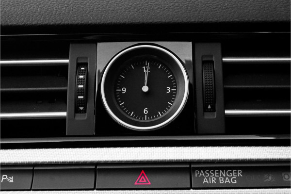Volkswagen Passat Variant 1.4 TSI Highline Business R Leder Trekhaak LED