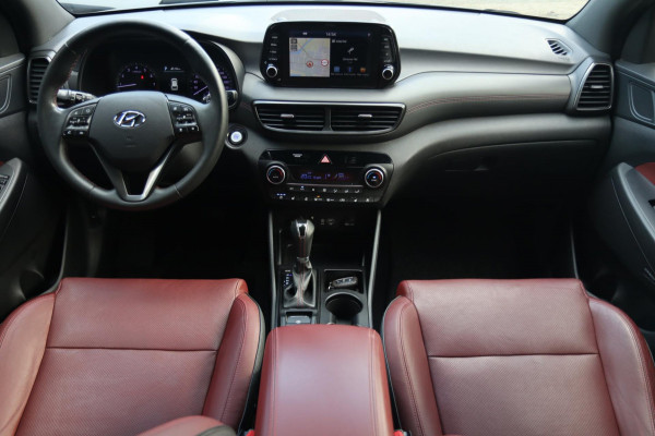 Hyundai Tucson 1.6 T-GDi Premium 4WD / PANO / LEDER / 360 / VOLLEDIG UITGEVOERD!
