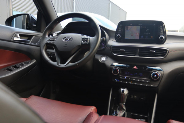 Hyundai Tucson 1.6 T-GDi Premium 4WD / PANO / LEDER / 360 / VOLLEDIG UITGEVOERD!