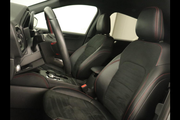 Ford Kuga 2.5 PHEV ST-Line X | Head-Up | Stoelverwarming | Adaptive cruise | 360 Camera | B&O Sound | Leder/Alcantara | Carplay | Achterbankverwarming | Navigatie | Keyless | Full LED | Digital Cockpit | Plug In
