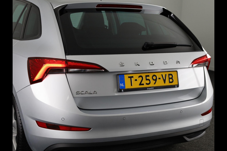 Škoda SCALA 1.0 TSI Ambition 110 pk | Verlengde garantie | Navigatie via App | Parkeersensoren achter | Autom. airco | LED koplampen |