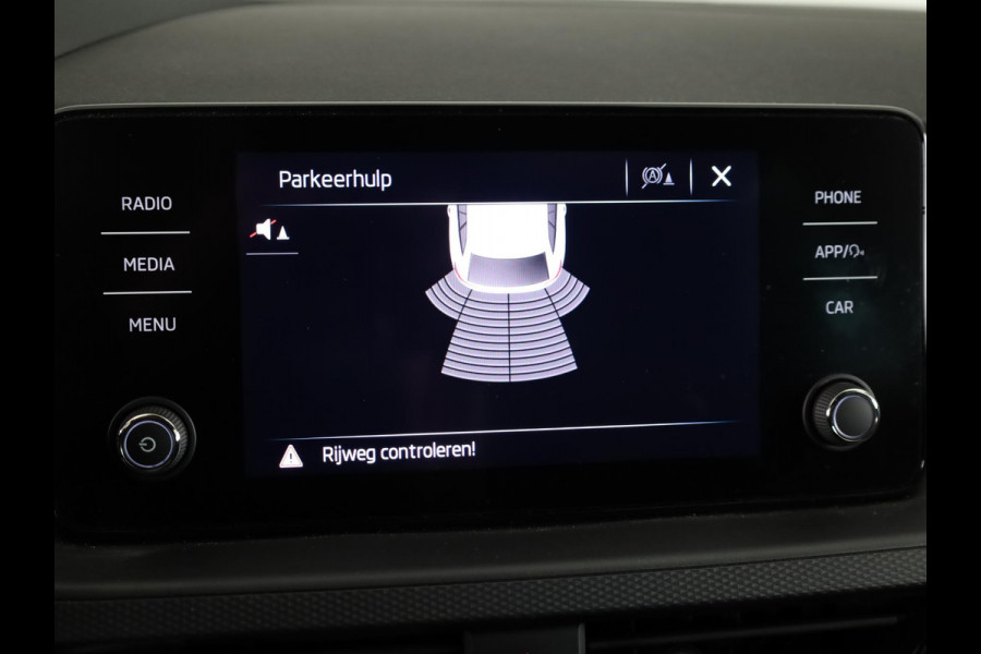 Škoda SCALA 1.0 TSI Ambition 110 pk | Verlengde garantie | Navigatie via App | Parkeersensoren achter | Autom. airco | LED koplampen |