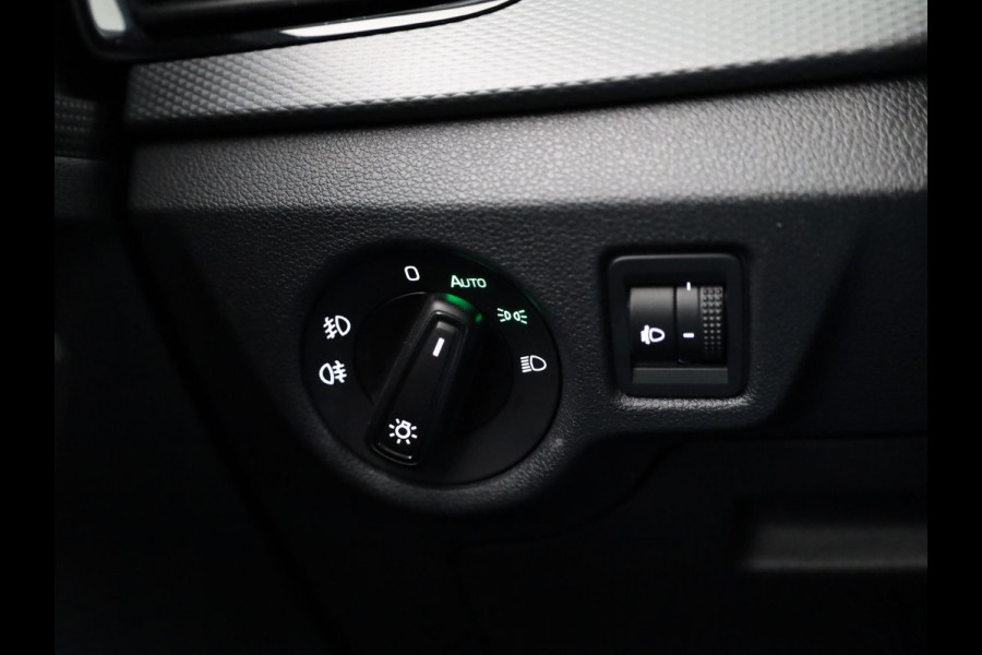 Škoda SCALA 1.0 TSI Ambition 110 pk | Verlengde garantie | Navigatie via App | Parkeersensoren achter | Autom. airco | LED koplampen |
