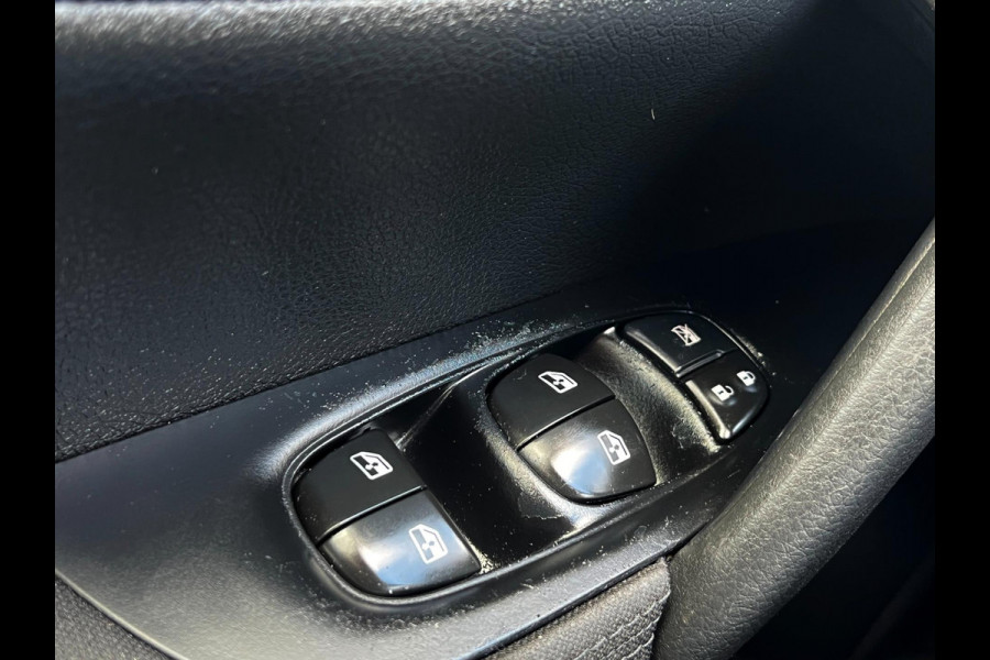Nissan QASHQAI 1.2 Acenta Trekh_camera_Navi_Clima