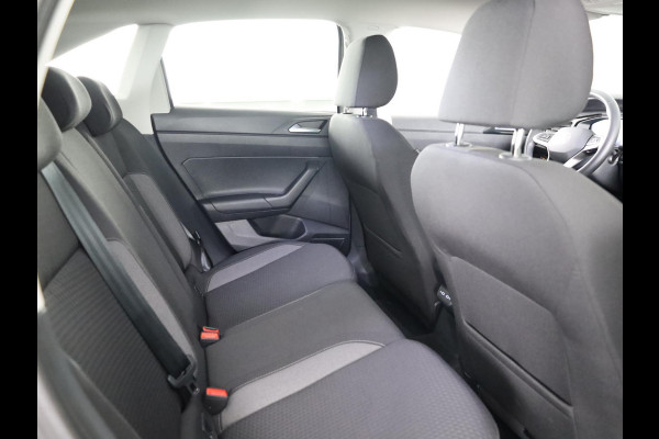 Volkswagen Taigo 1.0 TSI Life Business 110PK DSG | Verlengde garantie | Stoelverwarming | Airco | Parkeersensoren voor + achter |