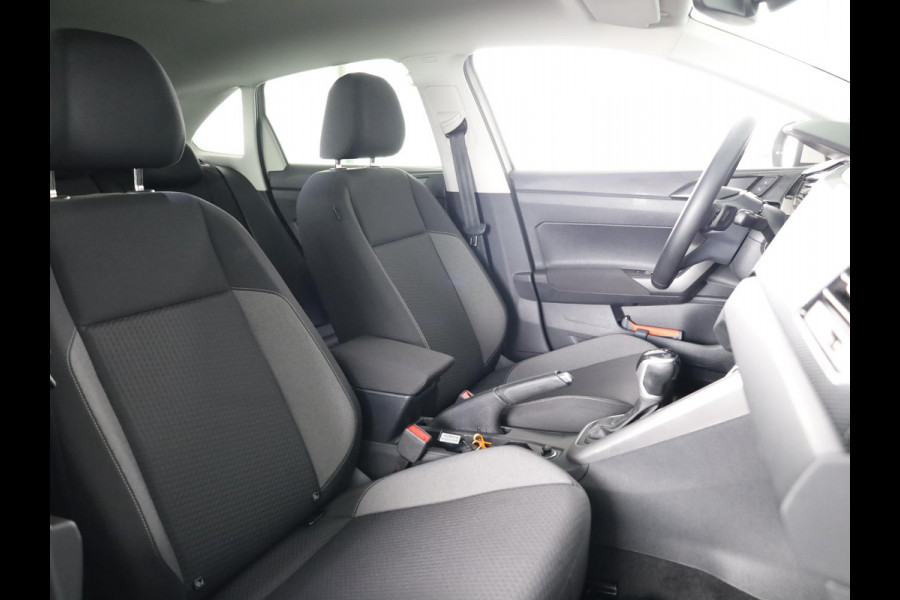 Volkswagen Taigo 1.0 TSI Life Business 110PK DSG | Verlengde garantie | Stoelverwarming | Airco | Parkeersensoren voor + achter |