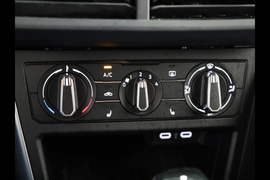 Volkswagen Taigo 1.0 TSI Life Business 110PK DSG | Verlengde garantie | Stoelverwarming | Airco | Parkeersensoren voor + achter |