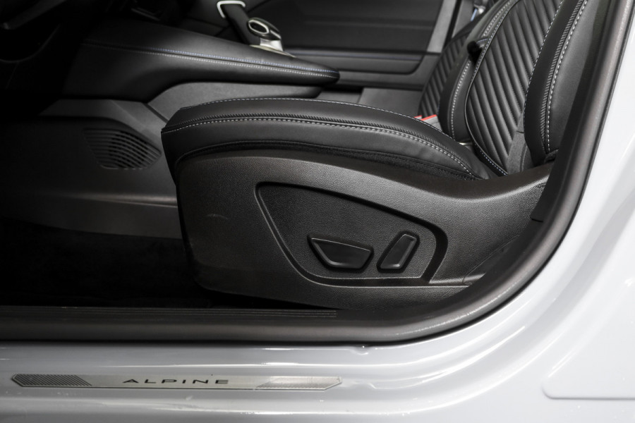 Renault Captur 1.6 E-Tech full hybrid 145 esprit Alpine | S/K-Panodak | Adapt. Cruise | Stoel-+Stuurverw. | Elek. Stoel | PDC | Camera | NAV + App. Connect | ECC | LM 19" | 9925 Renault Captur 1.6 E-Tech full hybrid 145 esprit Alpine | S/K-Panodak | Adapt. Cruise | Stoel-+Stuurverw. | Elek. Stoel | PDC | Camera | NAV + App. Connect | ECC | LM 19" | 9925