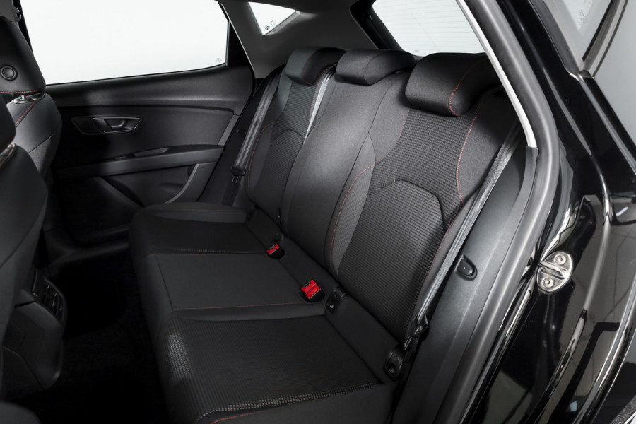 Seat Leon 1.4 TSI 125 PK FR | Cruise | Stoelverw. | PDC | NAV + App. Connect | ECC | LM 17" | Trekhaak |