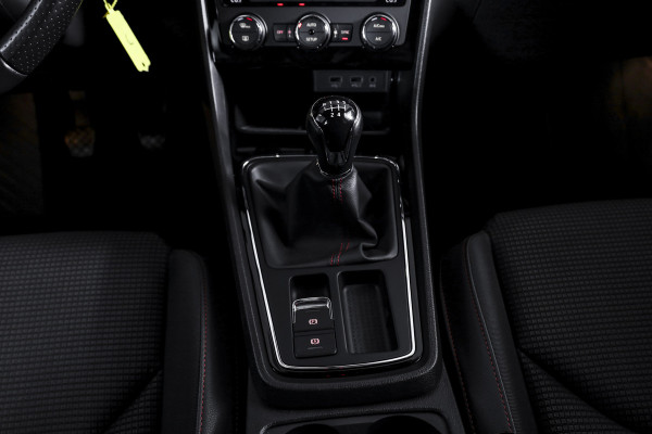 Seat Leon 1.4 TSI 125 PK FR | Cruise | Stoelverw. | PDC | NAV + App. Connect | ECC | LM 17" | Trekhaak |