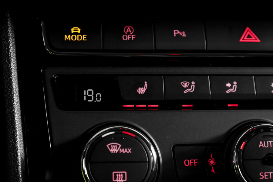 Seat Leon 1.4 TSI 125 PK FR | Cruise | Stoelverw. | PDC | NAV + App. Connect | ECC | LM 17" | Trekhaak |