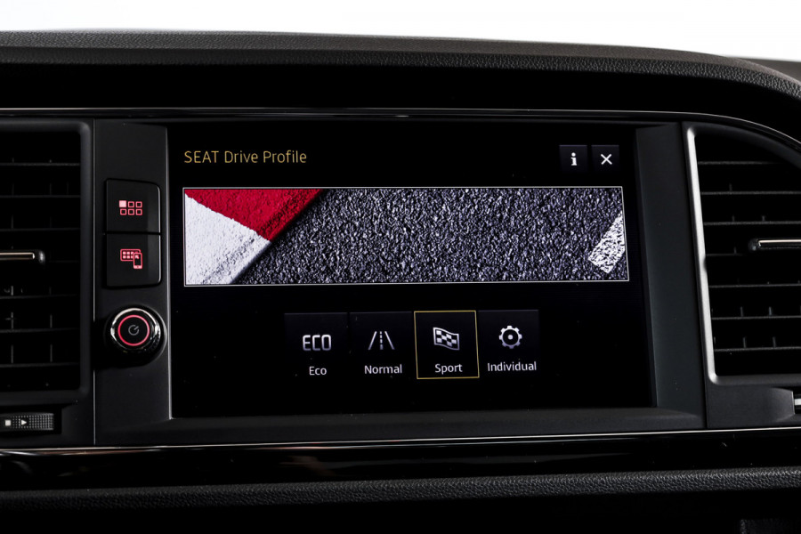 Seat Leon 1.4 TSI 125 PK FR | Cruise | Stoelverw. | PDC | NAV + App. Connect | ECC | LM 17" | Trekhaak |