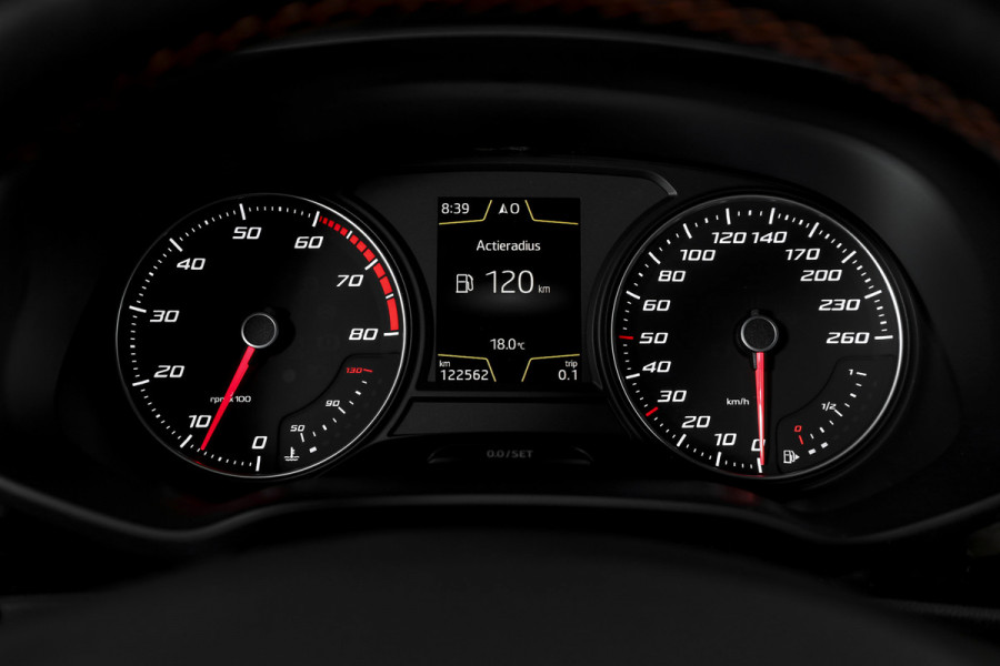 Seat Leon 1.4 TSI 125 PK FR | Cruise | Stoelverw. | PDC | NAV + App. Connect | ECC | LM 17" | Trekhaak |