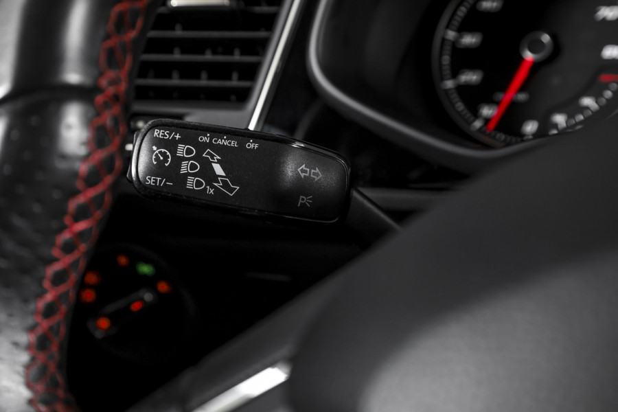 Seat Leon 1.4 TSI 125 PK FR | Cruise | Stoelverw. | PDC | NAV + App. Connect | ECC | LM 17" | Trekhaak |