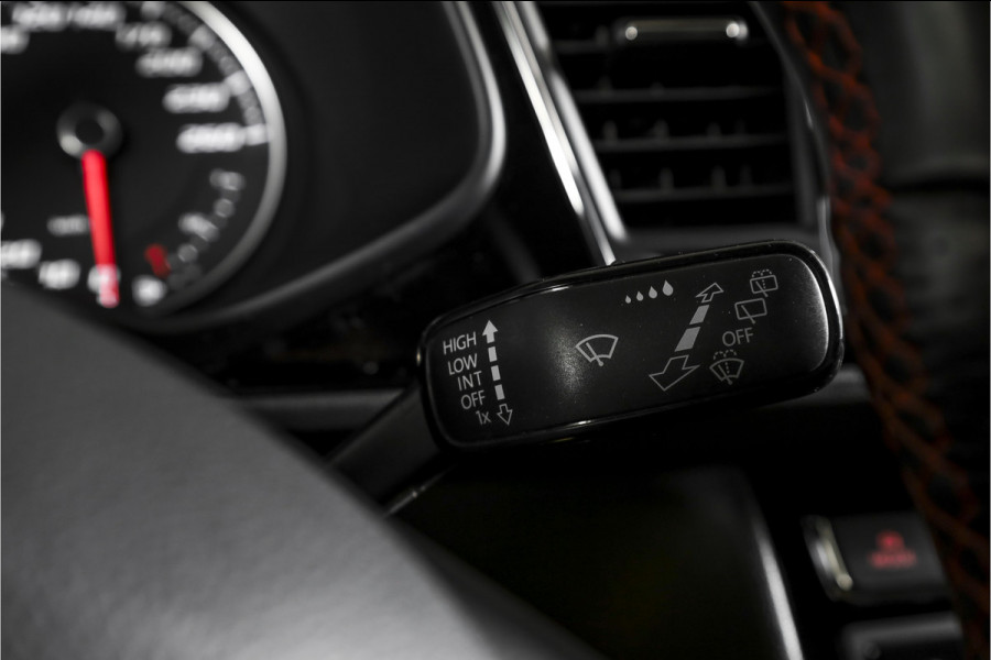 Seat Leon 1.4 TSI 125 PK FR | Cruise | Stoelverw. | PDC | NAV + App. Connect | ECC | LM 17" | Trekhaak |