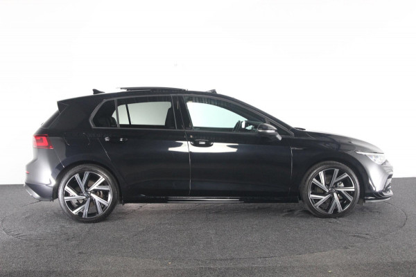 Volkswagen Golf 1.5 eTSI R-Line | panoramadak | camera | lmv 18"