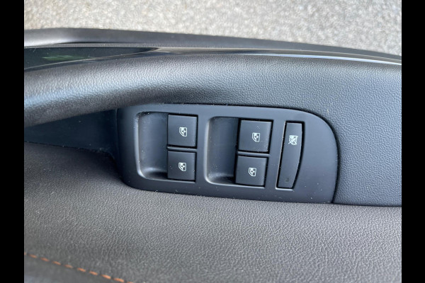 Opel Zafira 1.4 Turbo Online Edition AUTOMAAT 7 PERSOONS DEELS LEER NAVI