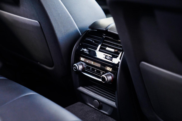 BMW 5 Serie M5 | Carbon | Harman/Kardon | Dealer onderhouden | Sfeerverlichting | Donington Grau | 600PK | NAP | Origineel NL |