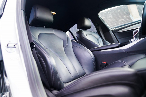 BMW 5 Serie M5 | Carbon | Harman/Kardon | Dealer onderhouden | Sfeerverlichting | Donington Grau | 600PK | NAP | Origineel NL |
