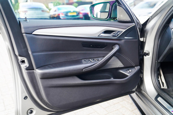 BMW 5 Serie M5 | Carbon | Harman/Kardon | Dealer onderhouden | Sfeerverlichting | Donington Grau | 600PK | NAP | Origineel NL |