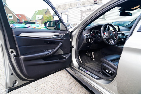 BMW 5 Serie M5 | Carbon | Harman/Kardon | Dealer onderhouden | Sfeerverlichting | Donington Grau | 600PK | NAP | Origineel NL |