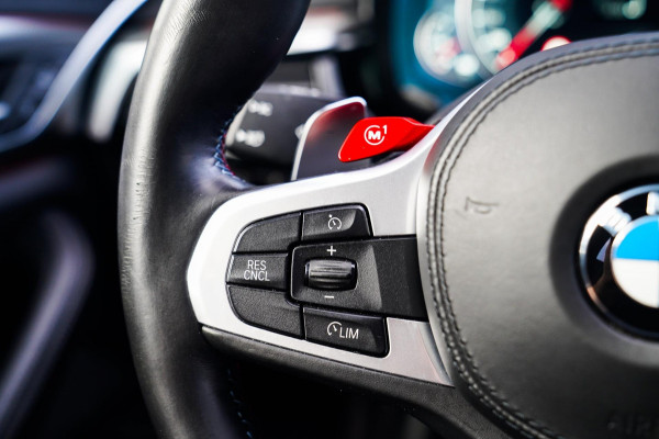 BMW 5 Serie M5 | Carbon | Harman/Kardon | Dealer onderhouden | Sfeerverlichting | Donington Grau | 600PK | NAP | Origineel NL |