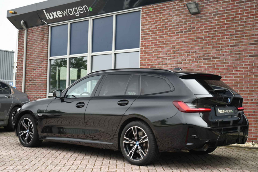BMW 3 Serie Touring 320e M-Sport Pano El-zetels 360-cam HUD 19inch