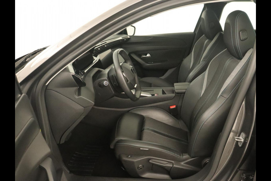 Peugeot 308 1.6 PHEV Active Pack Business | Stoelverwarming | Half leder | Trekhaak | Navigatie | Full LED | Carplay | Sportstoelen | Digital Cockpit | Plug In