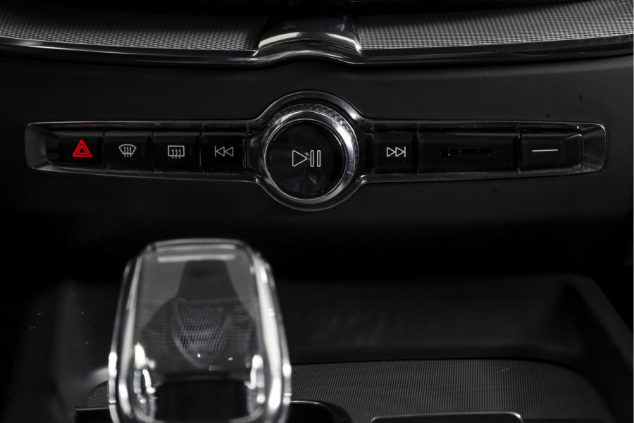 Volvo XC60 2.0 T6 Plug-in hybrid AWD Plus Black Edition | S/K-Panodak | Harman/Kardon | Dig. Cockpit | Adapt. Cruise | Memory Stoelen | Elek. Klep | Stoel-+stuurverw. | 360 Camera | NAV+App. Connect | ECC | LM 21" | 3461