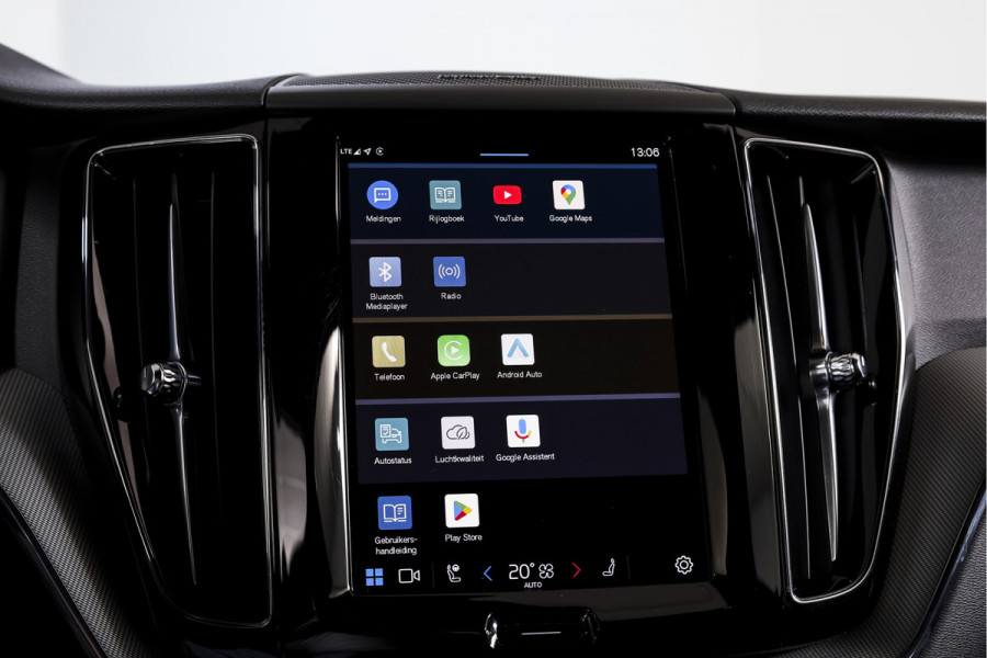 Volvo XC60 2.0 T6 Plug-in hybrid AWD Plus Black Edition | S/K-Panodak | Harman/Kardon | Dig. Cockpit | Adapt. Cruise | Memory Stoelen | Elek. Klep | Stoel-+stuurverw. | 360 Camera | NAV+App. Connect | ECC | LM 21" | 3461
