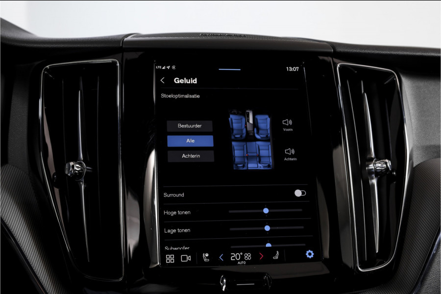 Volvo XC60 2.0 T6 Plug-in hybrid AWD Plus Black Edition | S/K-Panodak | Harman/Kardon | Dig. Cockpit | Adapt. Cruise | Memory Stoelen | Elek. Klep | Stoel-+stuurverw. | 360 Camera | NAV+App. Connect | ECC | LM 21" | 3461