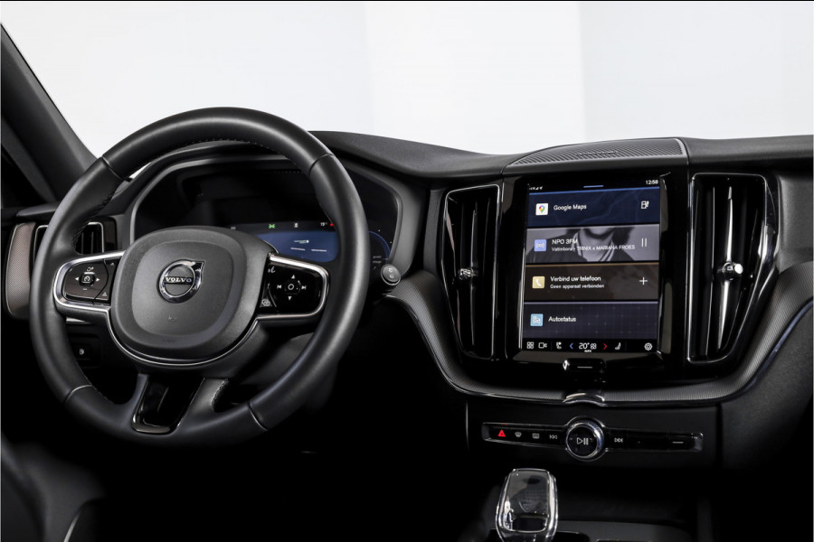 Volvo XC60 2.0 T6 Plug-in hybrid AWD Plus Black Edition | S/K-Panodak | Harman/Kardon | Dig. Cockpit | Adapt. Cruise | Memory Stoelen | Elek. Klep | Stoel-+stuurverw. | 360 Camera | NAV+App. Connect | ECC | LM 21" | 3461